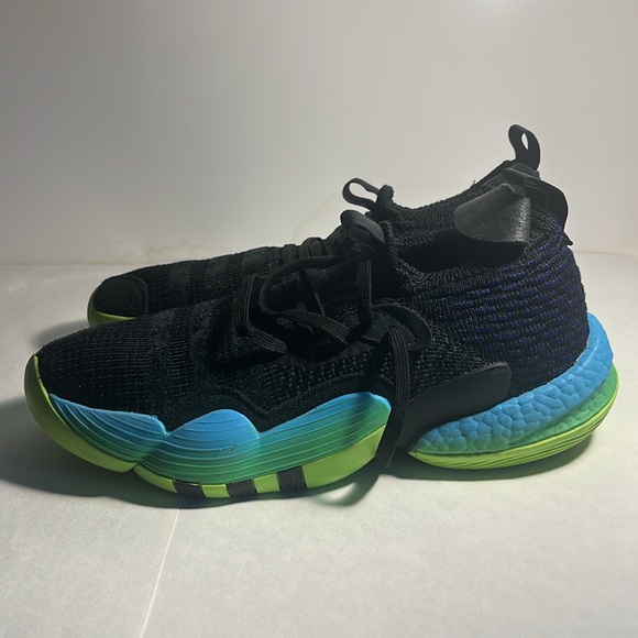 Trae young basketball shoes - Picture 4 of 5